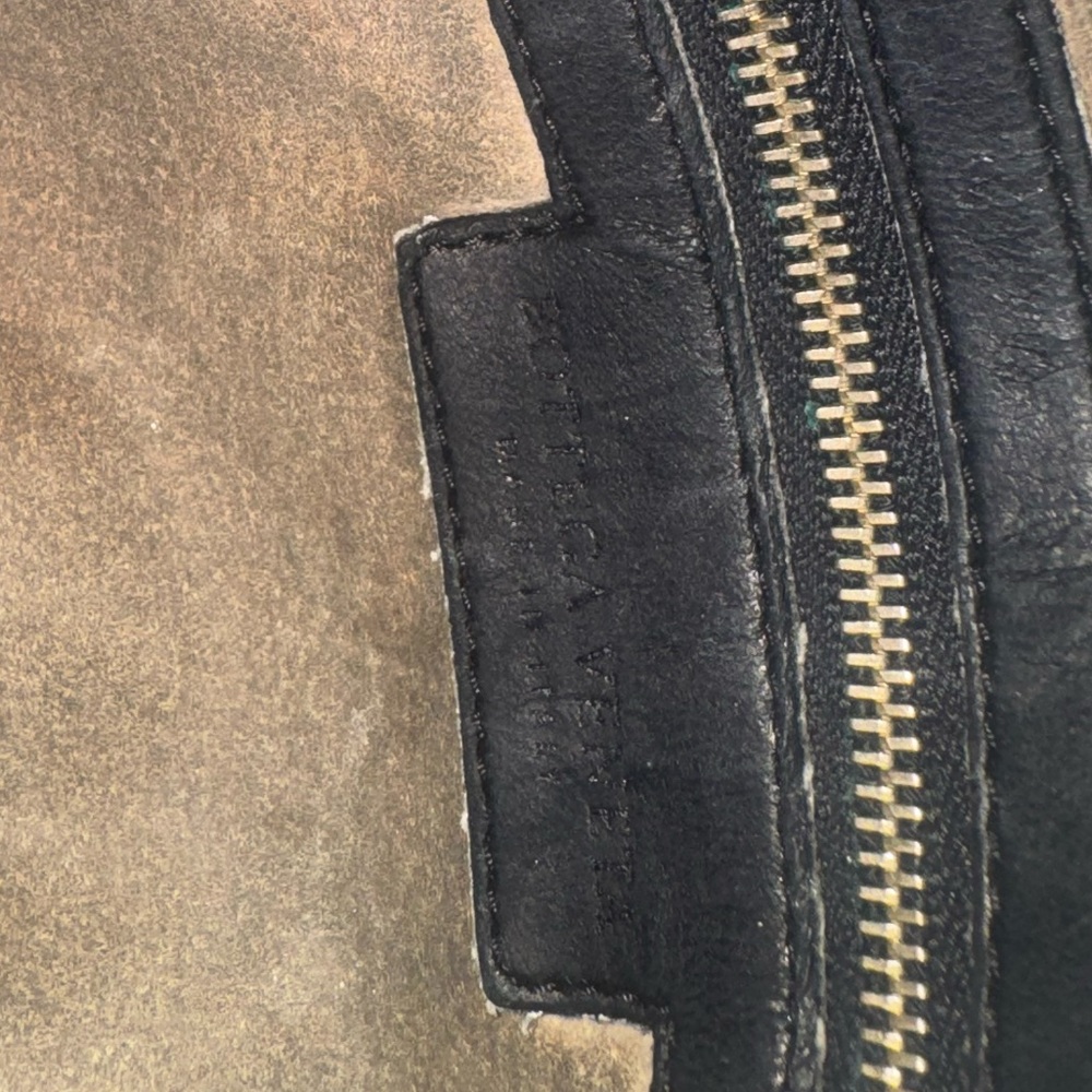 Bottega Veneta Black Woven Shoulder Bag - Picture 13 of 15